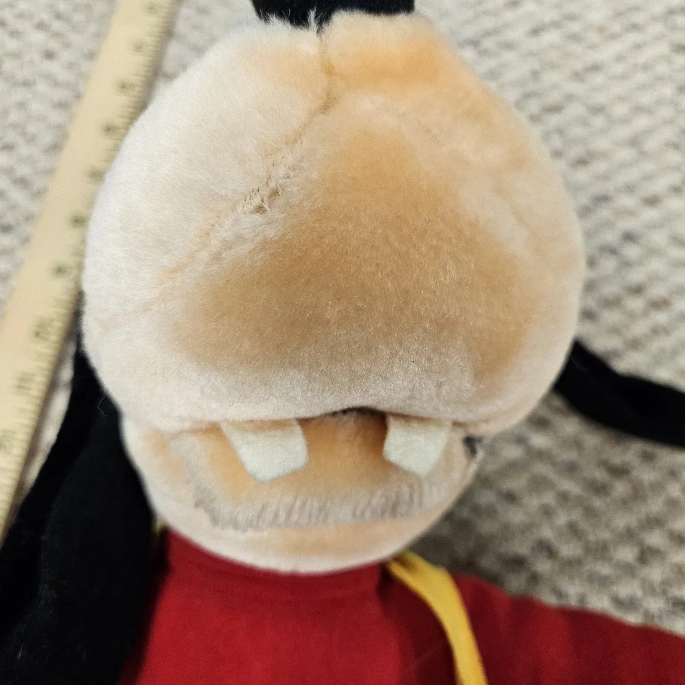 Vintage Disney Goofy Plush Collectible‎ and 20